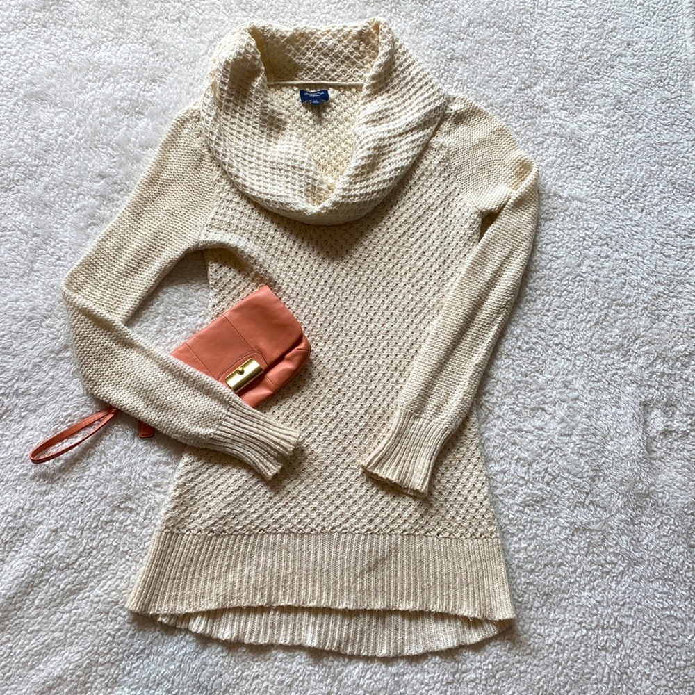 American Eagle Tunic sweater